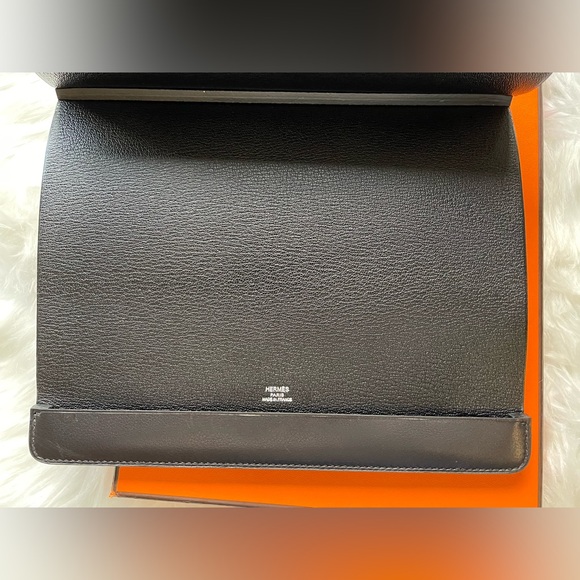 HERMES Station Veau Swift iPad Case - Picture 10 of 16